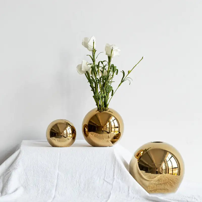 Golden Ceramic Round Ball Vase - fullshopping